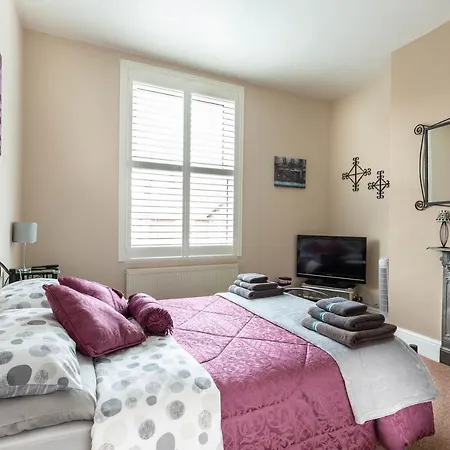 Number 12 Yorkshire House * Filey